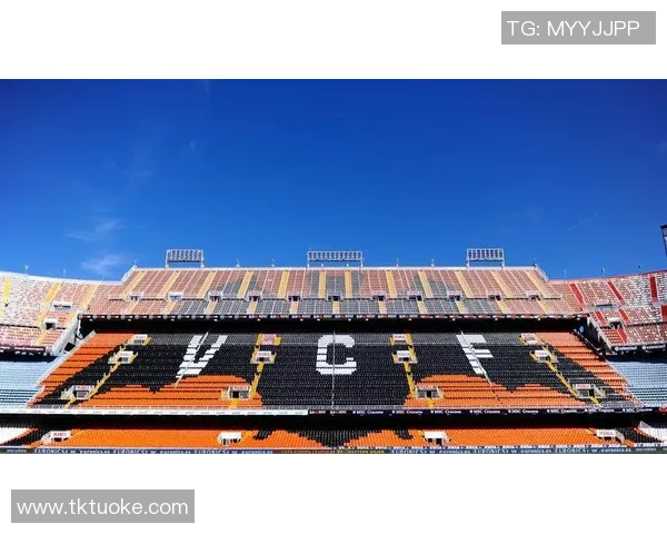 足球明星卡通形象大揭秘趣味插画带你领略球场传奇故事 足球明星卡通形象大揭秘趣味插画带你领略球场传奇故事